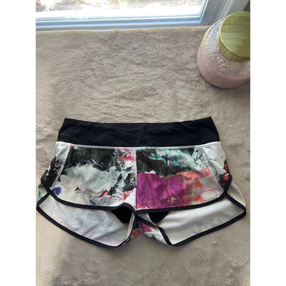 Lululemon Womens Multicolor Paint Splatter Running Shorts Size 8 With Back Pocke